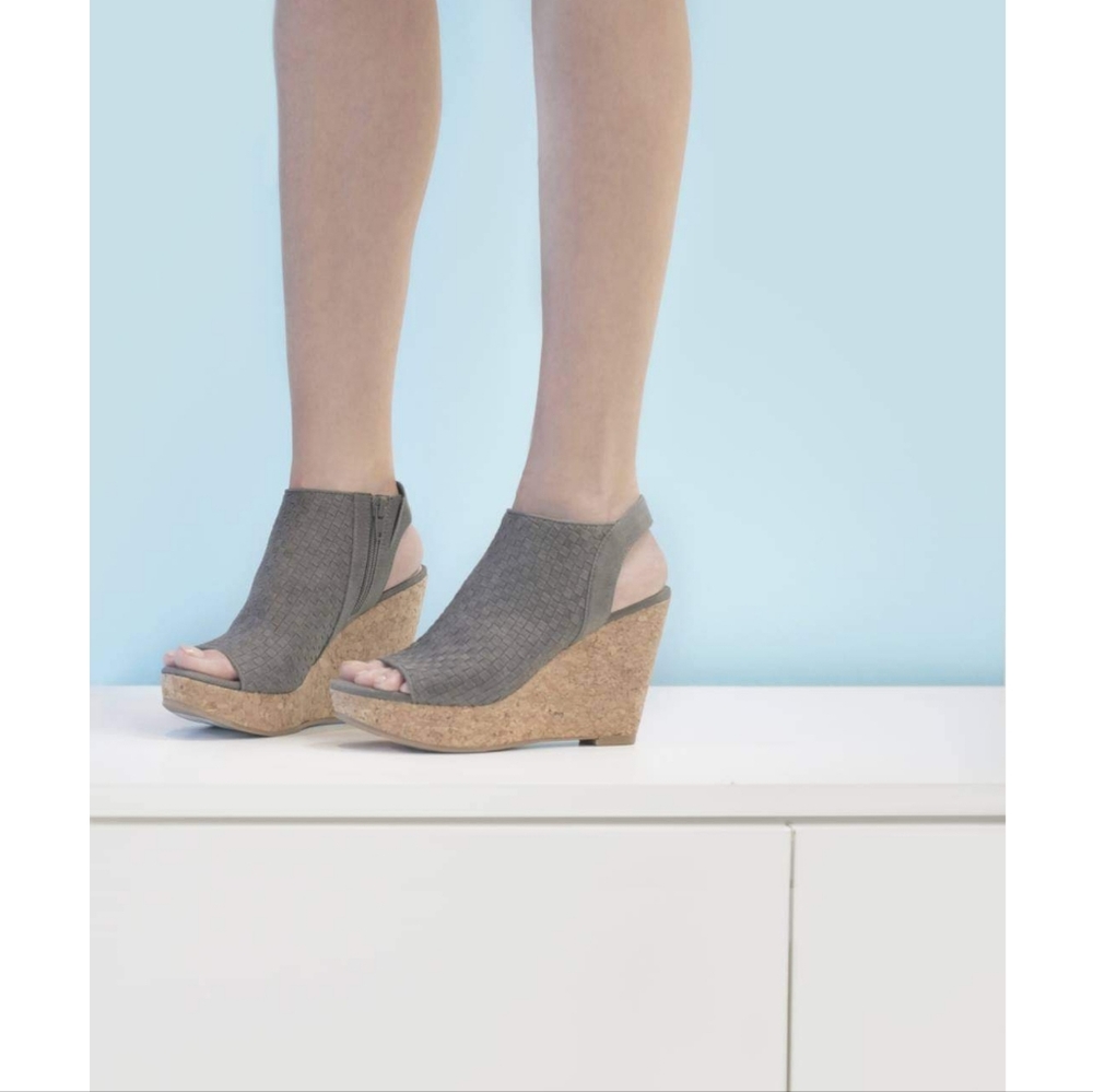 NWOT Fergalicious Rasta Wedge Sandals